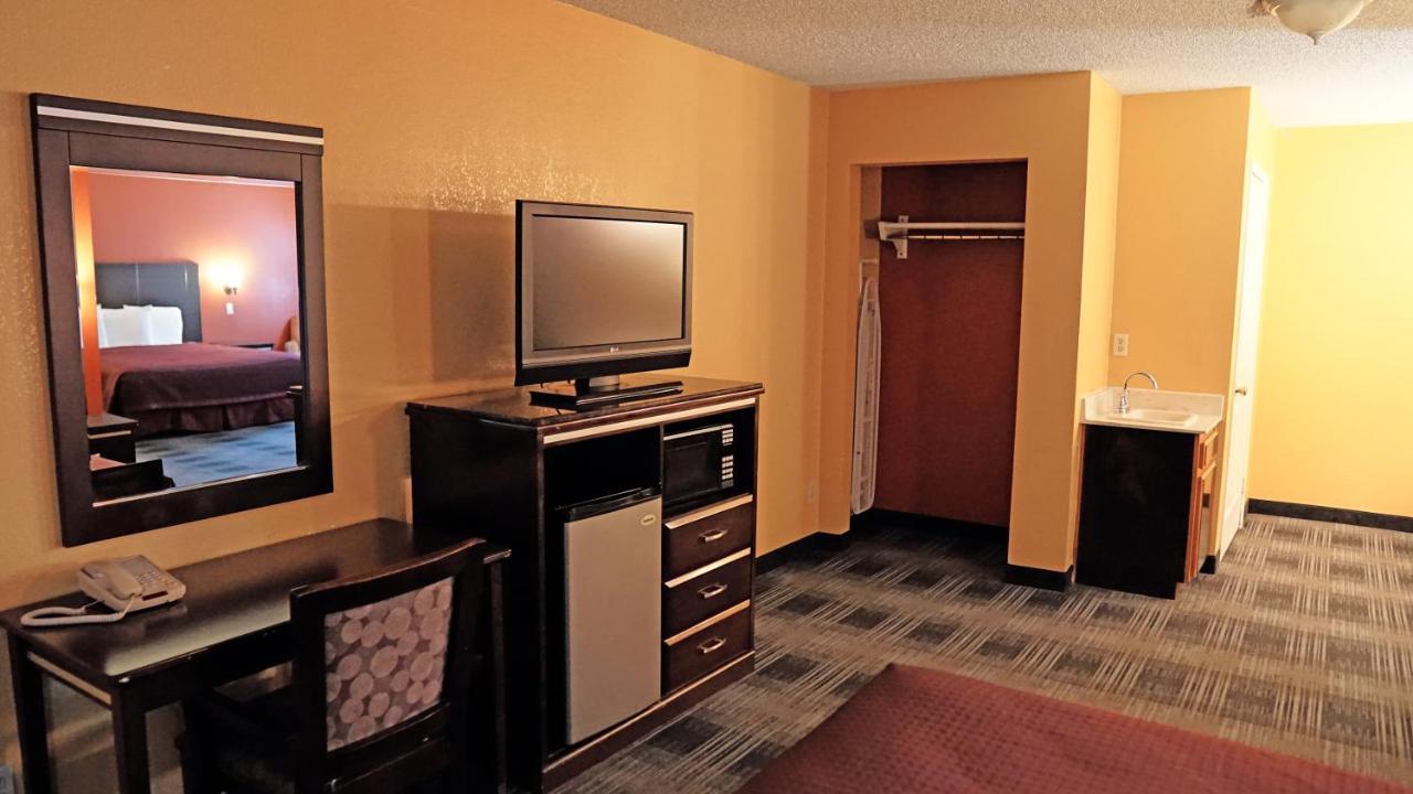 Travel Plaza Inn 康普顿 外观 照片