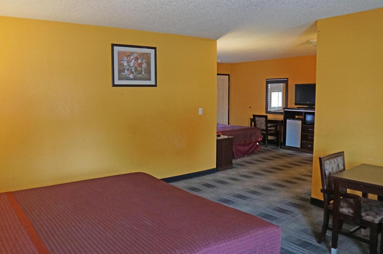 Travel Plaza Inn 康普顿 外观 照片
